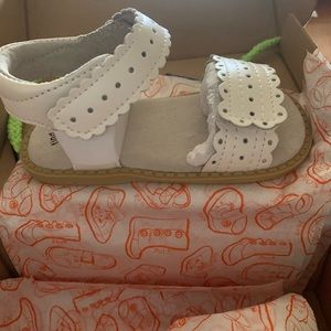Livie and Luca 5t leather sandals